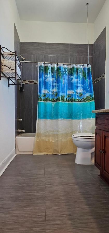Private Beach -- Away From The Crowds - Ocean Views -Short Drive To Moody Gardens, Schlitter Bahn, Pleasure Pier Galveston Exteriör bild