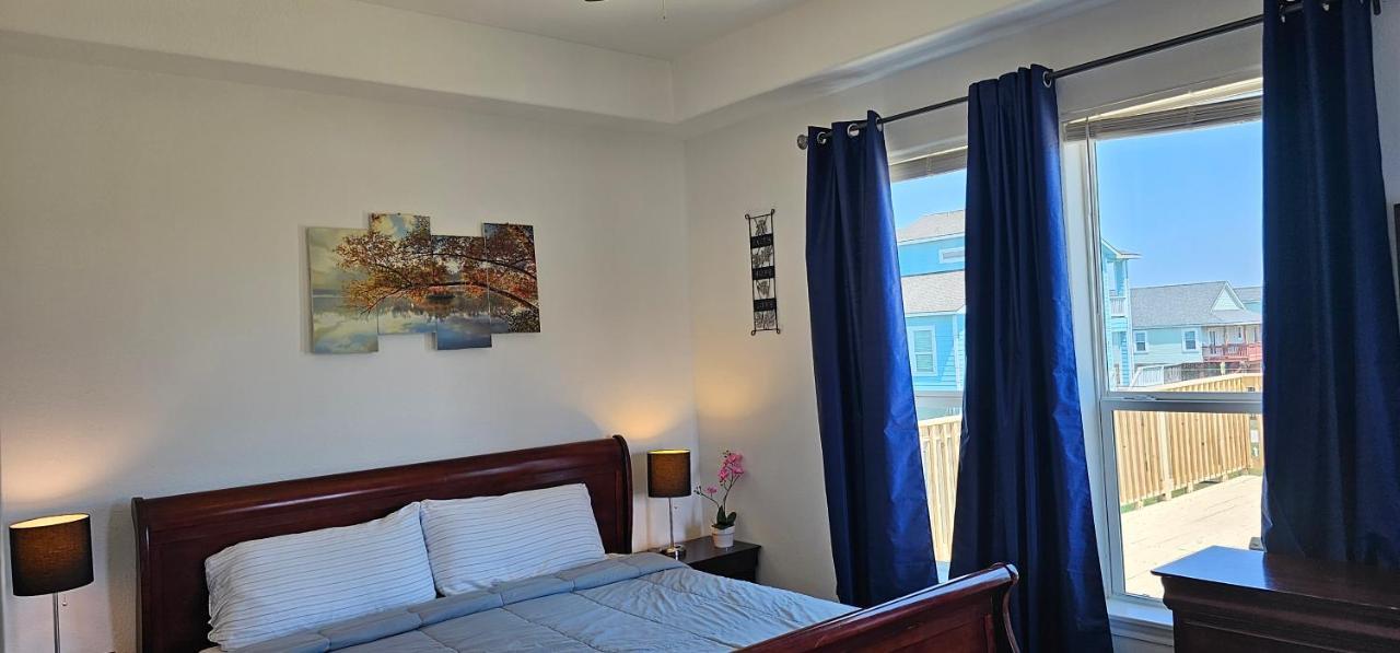 Private Beach -- Away From The Crowds - Ocean Views -Short Drive To Moody Gardens, Schlitter Bahn, Pleasure Pier Galveston Exteriör bild